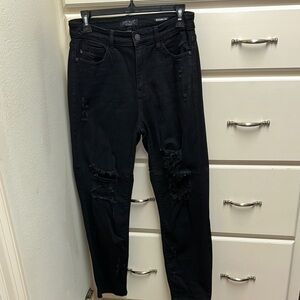 Judy Blue Boyfriend Fit Distressed Jeans